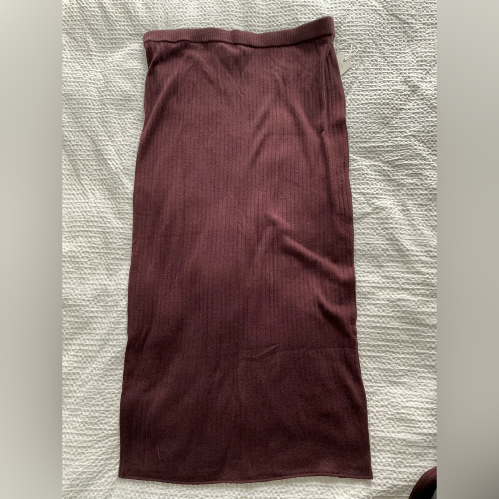 Abercrombie & Fitch Burgundy Pencil Skirt